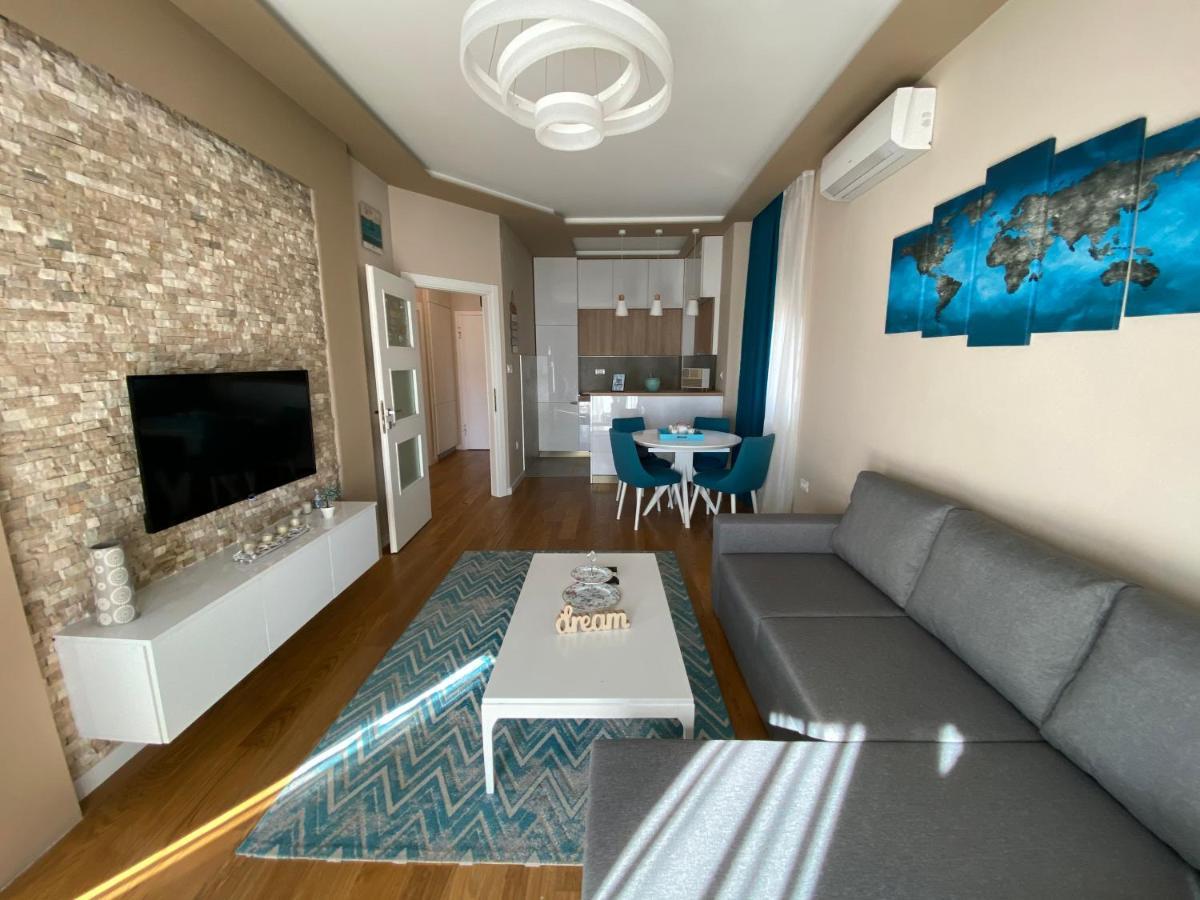 Apartment Sofia, City Centar พอดโกริกา ภายนอก รูปภาพ