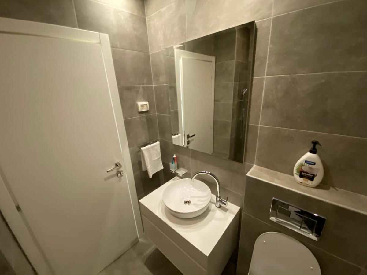 Apartment Sofia, City Centar พอดโกริกา ภายนอก รูปภาพ