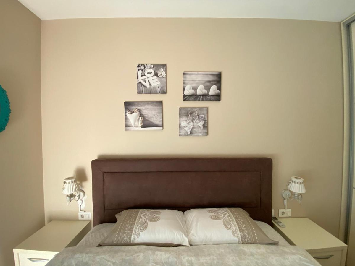Apartment Sofia, City Centar พอดโกริกา ภายนอก รูปภาพ
