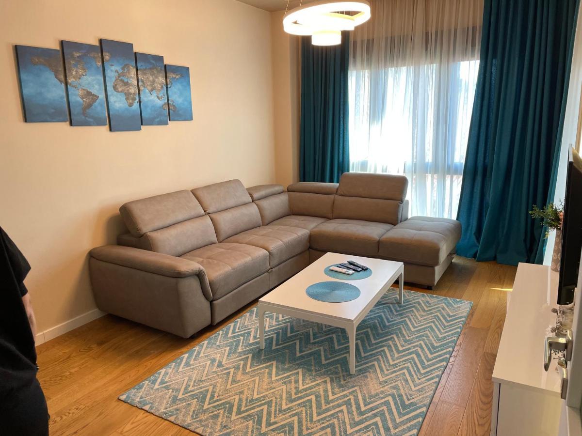 Apartment Sofia, City Centar พอดโกริกา ภายนอก รูปภาพ